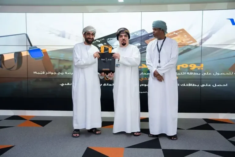 Sohar International and Sohar Islamic reward 40 lucky customers with smart devices in credit card campaign
