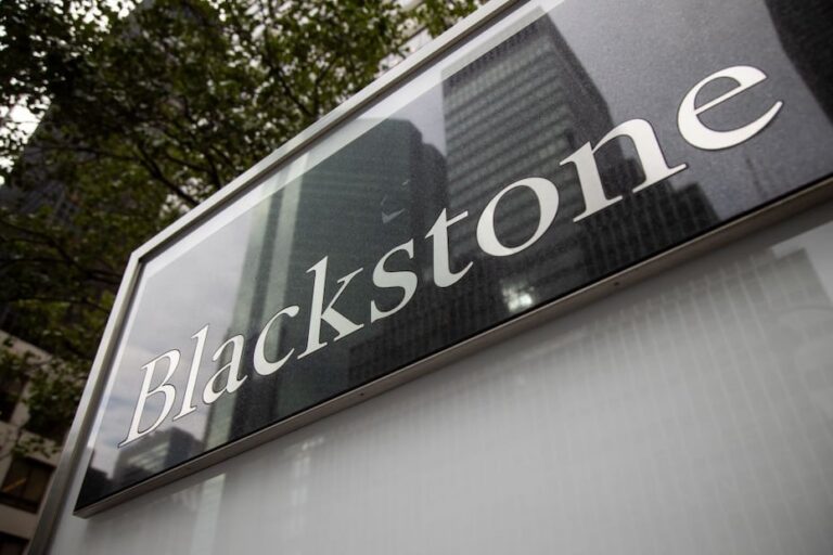 Blackstone hit by surge in withdrawals from flagship private credit fund Blackstone hit by surge in withdrawals from flagship private credit fund - blackstone surge