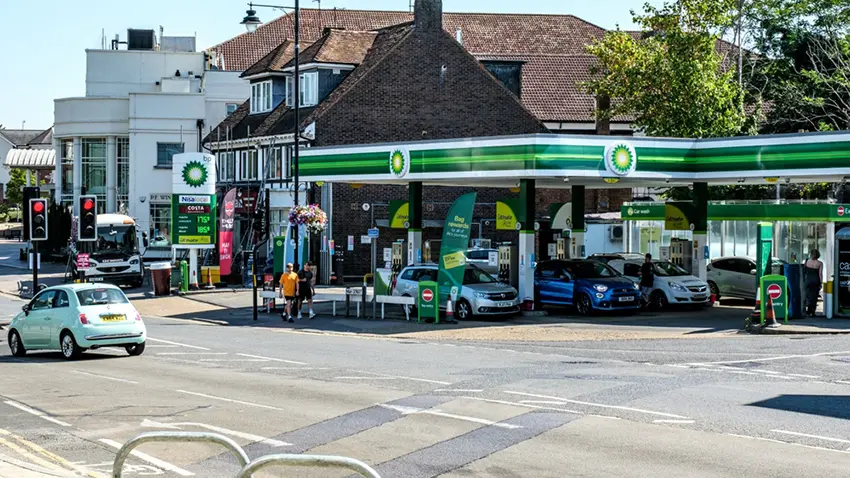 Fuel price crisis risks pushing small firms to brink as pressure mounts on chancellor - fuel price