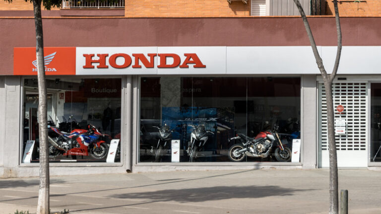 5 Popular Honda Motorcycles Offering Deep Discounts & Rebates Until June 2026 - popular honda