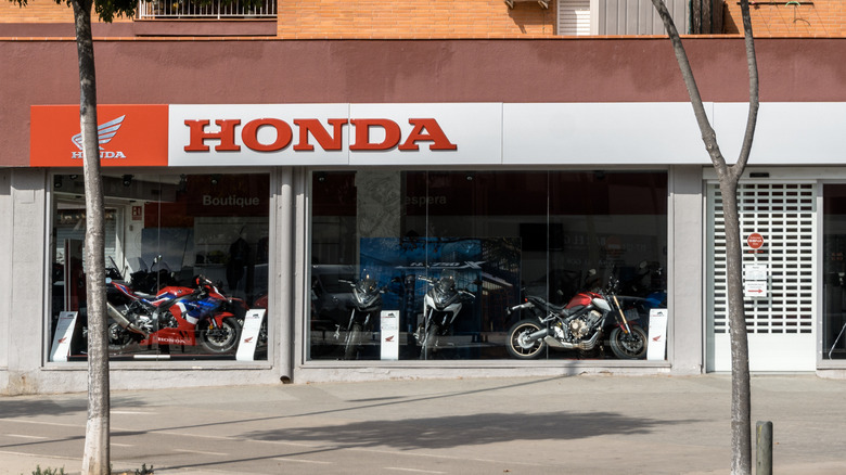 5 Popular Honda Motorcycles Offering Deep Discounts & Rebates Until June 2026 - popular honda