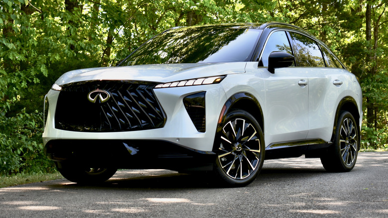 Infiniti's 2027 QX65 Looks The Part, But Nostalgia Can't Hide How It Drives - infiniti's looks