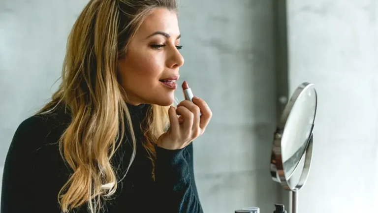 L’Oréal banks on the ‘lipstick effect’ as anxious shoppers reach for affordable luxuries - banks lipstick