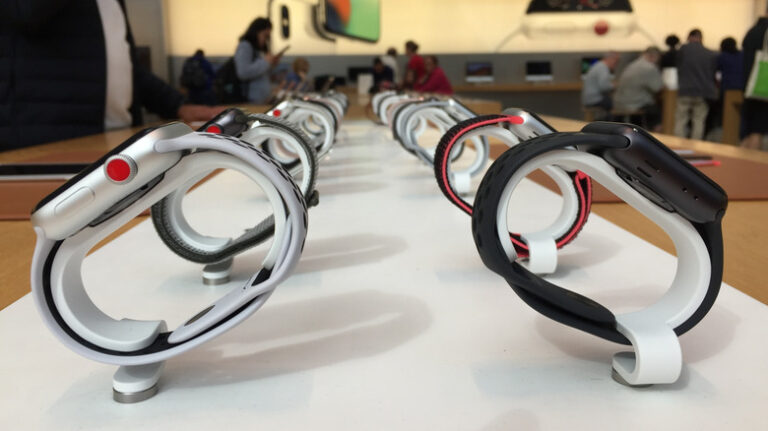 Why Only Some Apple Watches Have A Red Ring On The Digital Crown - only some