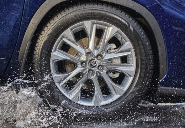 Michelin CrossClimate 2 Vs Goodyear WeatherReady 2: How Do The Two Tires Compare? - michelin crossclimate
