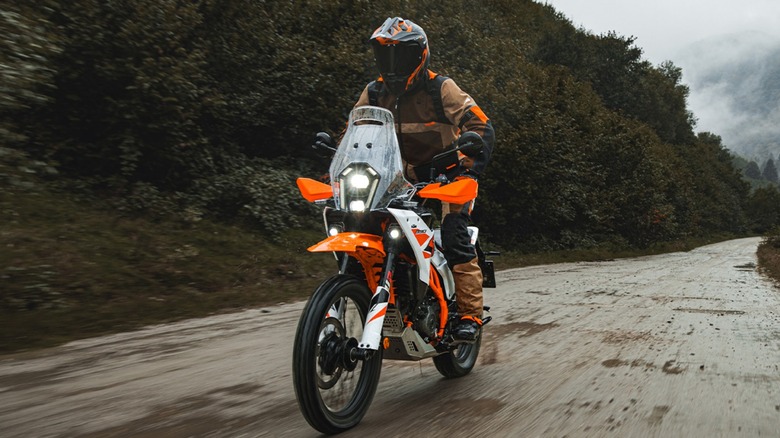 5 Lightweight Motorcycles That Happen To Be Great For Long Distances - lightweight motorcycles