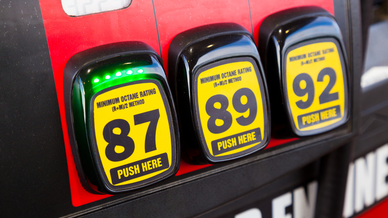 Hellcat Owner Learns The Hard Way Lower Octane Gas Won't Save You Money - hellcat owner