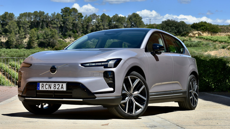 Driving Volvo's New EX60 Reset My Expectations (And Changed Which Model I'd Pick) - driving volvo's