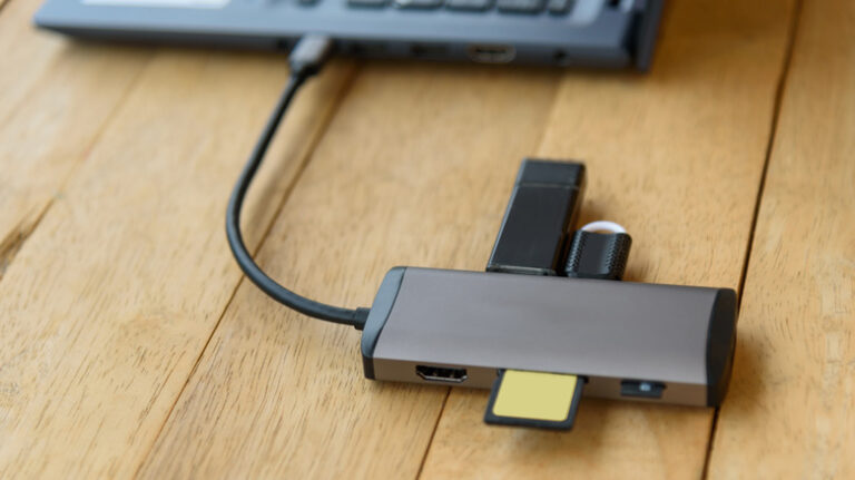 Never Plug These 5 Devices Into A USB Hub - never plug