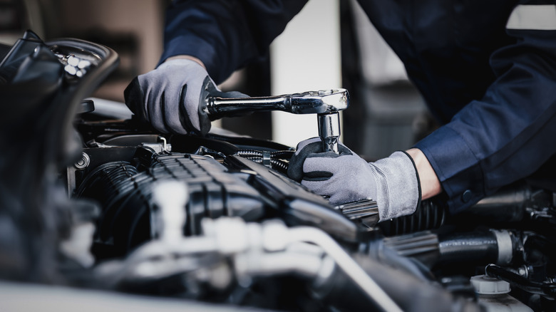 5 SUVs That Have Notoriously Bad Engine Problems - suvs notoriously