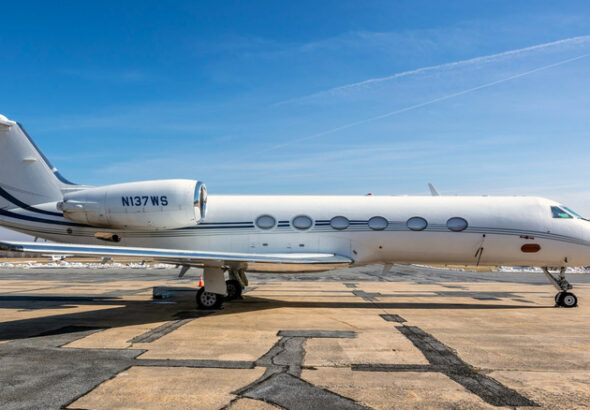 5 Celebrities Who Own A Gulfstream IV Private Jet - celebrities gulfstream
