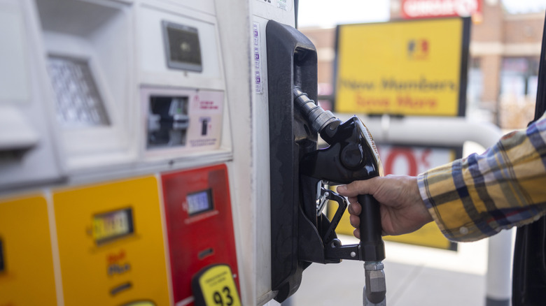 What Is The 4-Gallon Minimum 'Law' And Which Fuel Type Does It Apply To? - what -gallon