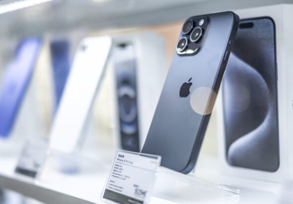 10 Old iPhones That Are Still A Good Buy In 2026 - iphones still