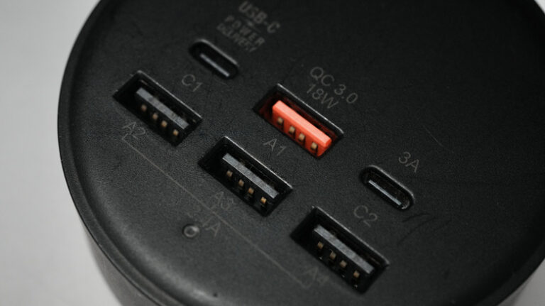 Why Some USB Ports Are Color-Coded, But USB-C Ports Aren't - some ports
