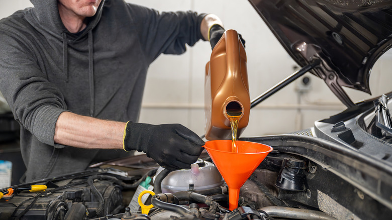 Honda Recommends Using 0W-20 Motor Oil For Many Of Its Cars, But Should You? - honda recommends