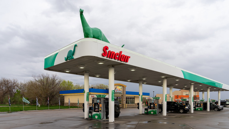 Who Owns Sinclair Gas Stations? - owns sinclair