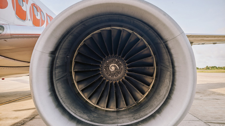 What Is The Average RPM Of A Jet Engine (And How Does It Compare To A Car?) - what average