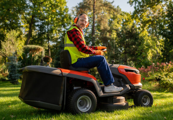 5 Things To Stop Doing If You Have A Riding Mower - things stop