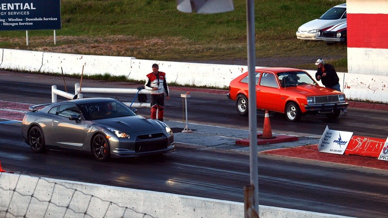 This Famous US Drag Strip Allows Nearly Anyone To Race Their Cars - famous drag