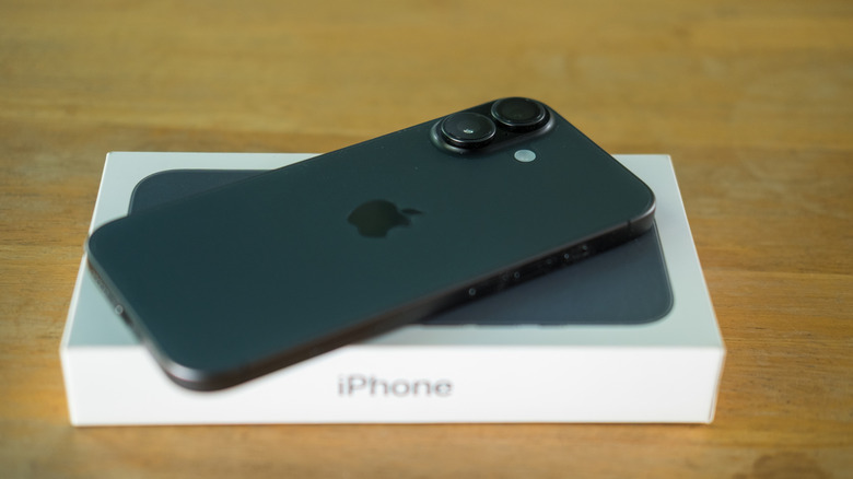The iPhone 17 Might Be 2026's Best-Selling Phone, But These Other Options Offer More - iphone best-selling