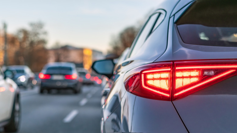 When Should You Actually Start Braking To Stop Your Car? Here's What The Physics Says - when actually