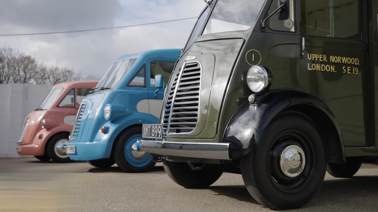 This New Van Is Going Very Old-School With Its Design - Back To The '40s - going very