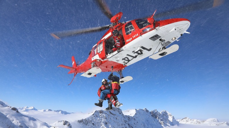 Viral Video Captures Air Ambulance's Action Movie-Worthy Maneuverability - viral video
