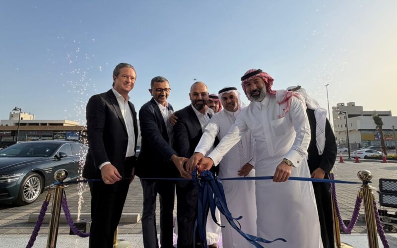 Hyundai Naghi Arrives to Obhur - hyundai naghi